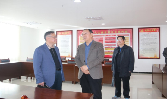 省委常委、省總工會主席馬吉孝等一行蒞臨青海物產(chǎn)集團公司視察，調(diào)研指導道路貨運企業(yè)建會、貨運司機入會等工作