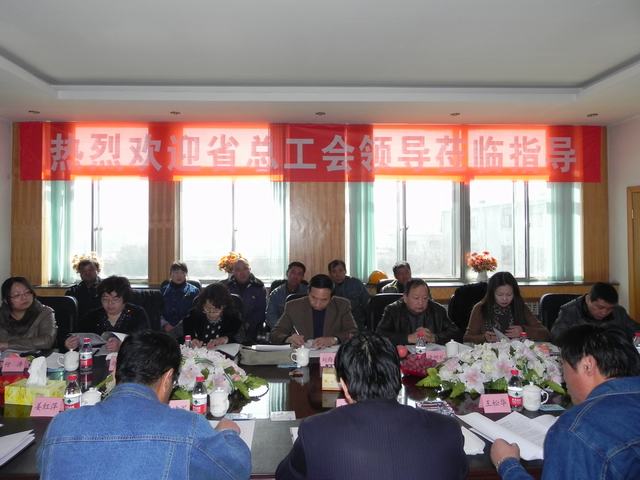 深入車間班組、&ldquo;零距離&rdquo;接觸職工、體驗職工生活、傾聽職工心聲