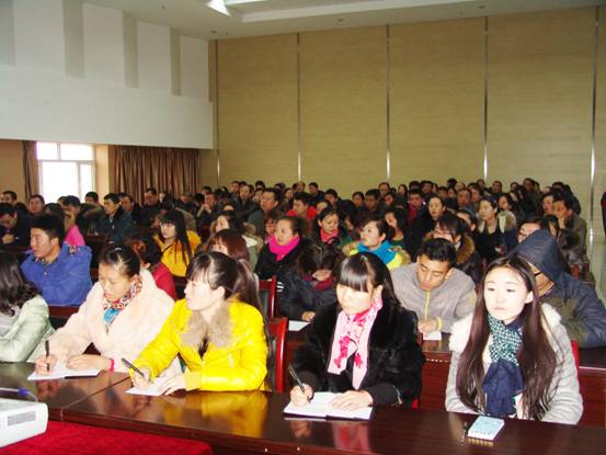 內(nèi)強(qiáng)個(gè)人素質(zhì)，外塑企業(yè)形象