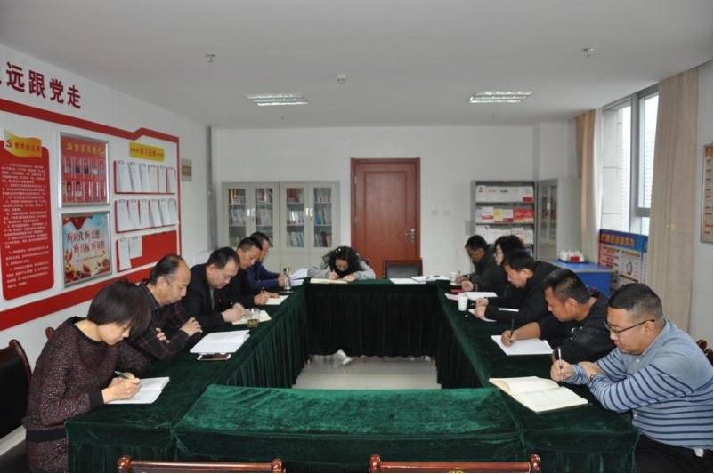 銘記&ldquo;生命線&rdquo;、分清&ldquo;是非線&rdquo; 修筑&ldquo;防腐線&rdquo;、不踩&ldquo;高壓線&rdquo;