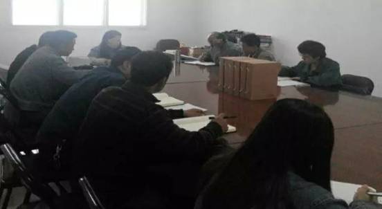 認真開展&ldquo;三嚴三實&rdquo;討論會